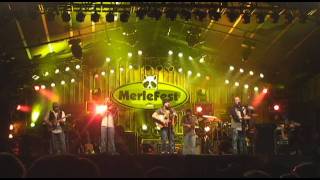 Merlefest 2010 The Zac Brown Band Sic em on a chicken.wmv