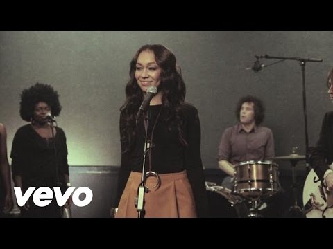 Rebecca Ferguson - Fairytale (Let Me Live My Life This Way) (Live Version)