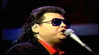 Video thumbnail of "Ronnie Milsap   Dont You Ever Get Tired Of Hurting Me   Remastered"
