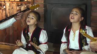 Agron, Agona & Alinda Uksmajli - Kosova Adem Jasharit