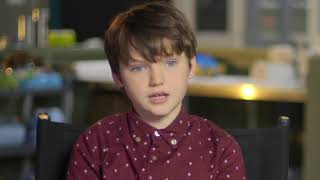 Benjamin Evan Ainsworth: FLORA AND ULYSSES video