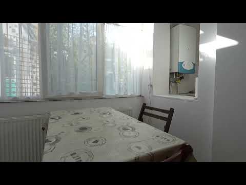 Investitie sigura: garsoniera in zona buna, acces rapid catre centru Sfantu Gheorghe — Video