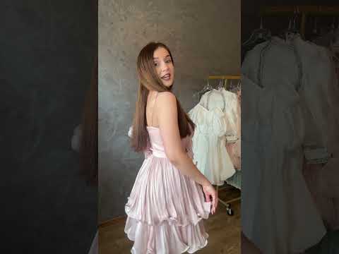 Rochie de ocazie cu pliuri Video