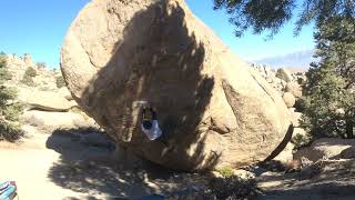 Video thumbnail of Solitaire, V8. Buttermilk Country