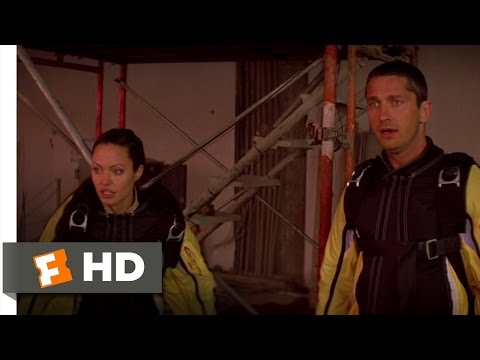 Lara Croft Tomb Raider 2 (6/9) Movie CLIP - Wingsuit Escape (2003) HD