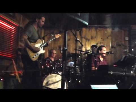 This is Smokin! Paulie Cerra and Reese Wynans Tearing it up at Joe's in Burbank CA