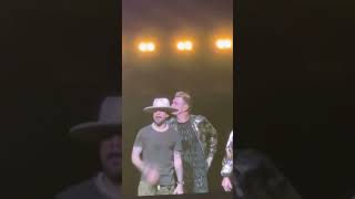 Nick Carter breaks down on stage after finding out  brother death 😢 #backstreetboys #nickcarter
