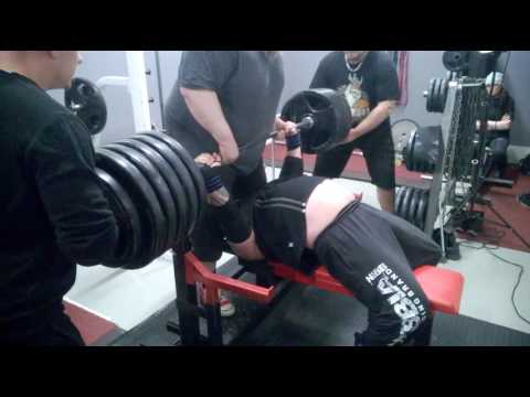 Sami Huhtala benchpress with slingshot 1.12.2016 300kg/661lbs (no lift)