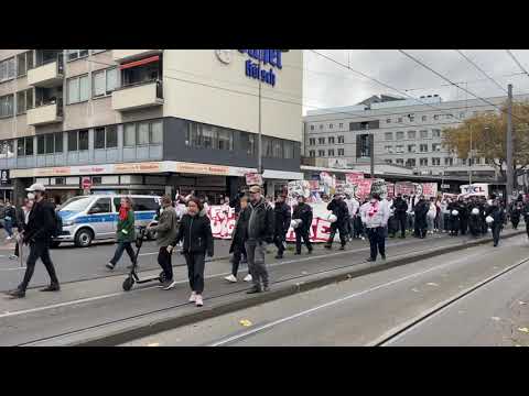 Köln Demo 3000 bei Demo gegen geplantes neues Versammlungsgesetz FC-Ultras, Antifa