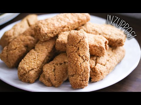 Wholemeal biscuits to soak with no butter and no eggs. Quick easy recipe of vegan biscuits