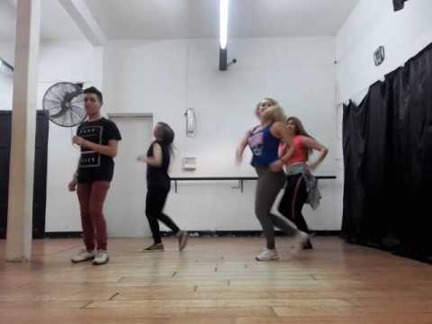 DESCONTROL TOTAL - Los Bonnitos feat El Dipy - CUMBIA POP - Prof. Vale Buela