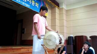 preview picture of video 'Trip to korea 2012, traditional instruments'