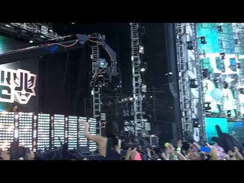 Laidback Luke- Sticken vs Pon De Floor vs Cee lo Green- Ultra Music Festival 2011 HD