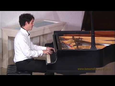 Leonardo Pierdomenico esegue F. Liszt - Ballata per pianoforte n.1 in re b magg. S.170