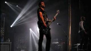 Skillet - Angels Fall Down