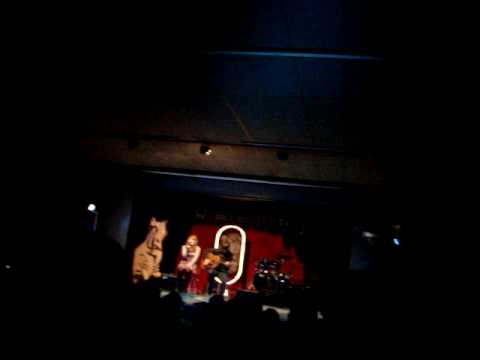 Phoebe & Niels -- Lost