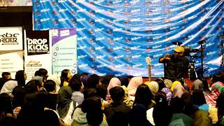 Download lagu Pidi Baiq Bedah Buku Dilan 1990 1991 Milea - Part 1 of 4 mp3