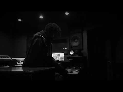 Video thumbnail MVr7hmC_p4w