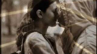 A tientas Lyrics English Translation