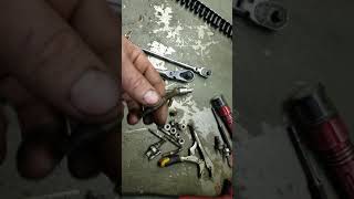 GM 2.4L DOHC, CRACKED EXHAUST MANIFOLD