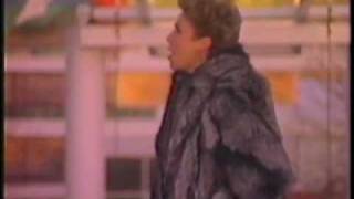 ANNE MURRAY    NOW AND FOREVER (YOU AND ME)   MUSIC VIDEO.wmv