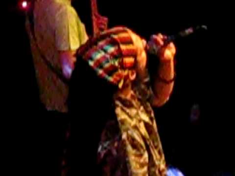 TOPPA TOP WEDNESDAY ft LION D & RAS TEWELDE backed by LIVITY BAND (BIZZARRI)