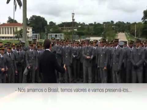 BOLSONARO É RECEPCIONADO POR ASPIRANTES DA AMAN (NOV/2014)