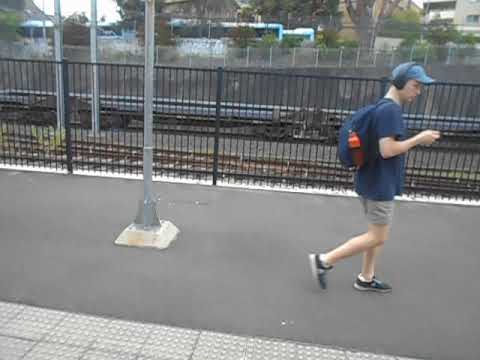 5 NR ON 2NY3 HEADING SOUTH AT EPPING