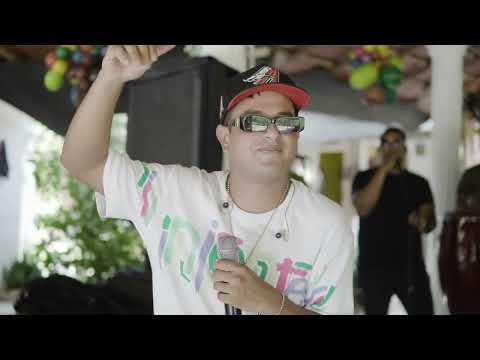 Busca un confidente - Ivan Ballesteros & David Chaar