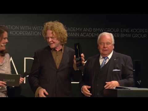 download lagu mp3 mp4 Mick Hucknall Wine, download lagu Mick Hucknall Wine gratis, unduh video klip Mick Hucknall Wine