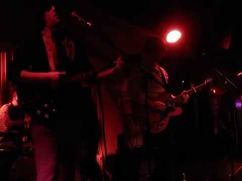 thelightshines - Hanging Around + Garaga (Live @ The Shacklewell Arms, London, 22/03/14)