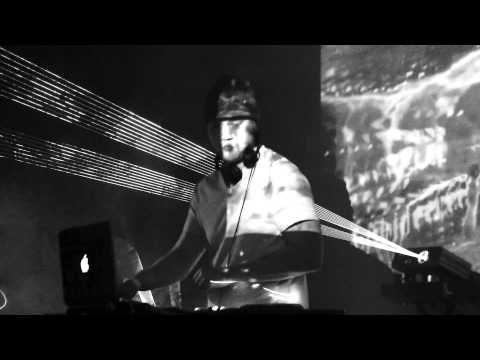 Dead Cosmonauts set at RELOAD ft. DJ Aphrodite