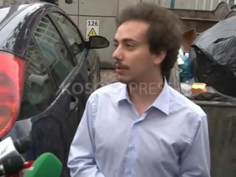 Kryetari legjendar qesh për herë të parë, kërcënon mediat