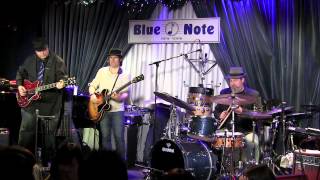 Aaron Comess TRIO BLUE NOTE 12.27.13
