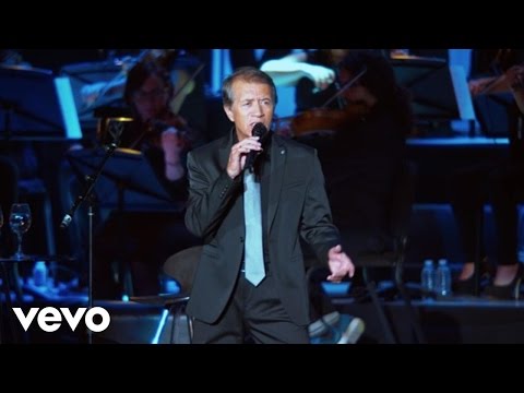 José María Napoleón - Ella Se Llamaba Martha / Eres / Nunca Cambies (En Vivo/Medley)