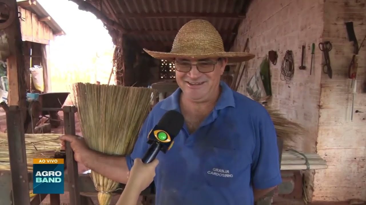 Tradição que vira renda: família fabrica vassouras artesanais em Goiás