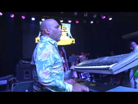 Lazaro Valdez & Bamboleo - Todo no es