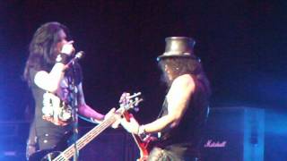 "We're All Gonna Die and You're Crazy" - Slash feat. Myles Kennedy and The Conspirators Live
