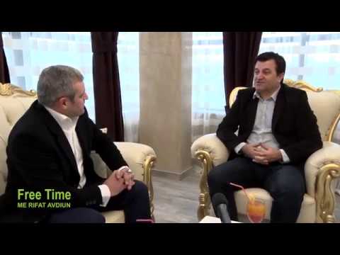 POETI  SERVET BYTYÇI NE FREE TIME ME RIFAT AVDIUN