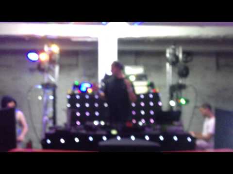 Caspa - Mad Man feat. Riko (Z0uЯ Remix) [LIVE @ Cloud Factory 8] (8/30/14)