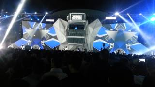 Armin van buuren - humming the lights ( istanbul 2013 ) HD - HQ