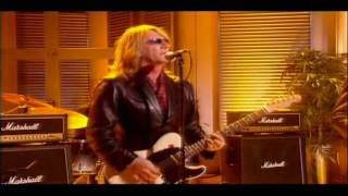Status Quo - The Party Ain&#39;t Over Yet (Des and Mel 22.11.2005)