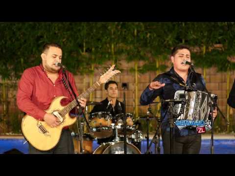 Los Desvelados - El Burro (En Vivo 2017)