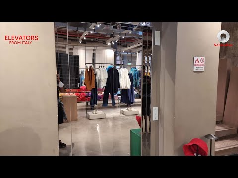 Messed Up 2014 Schindler 3300 MRL traction elevator@Benetton Verona Department Store, Verona, Italy