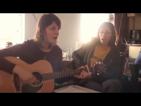 Ana si prietenii - Colo-n vale, la izvor