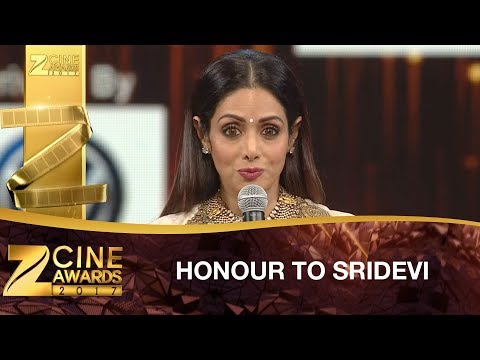 Salman Khan Honors SRIDEVI Kapoor | Zee Cine Awards 2017