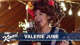 Valerie June – Smile