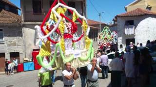preview picture of video 'Procissão festa de Loivos 2012'