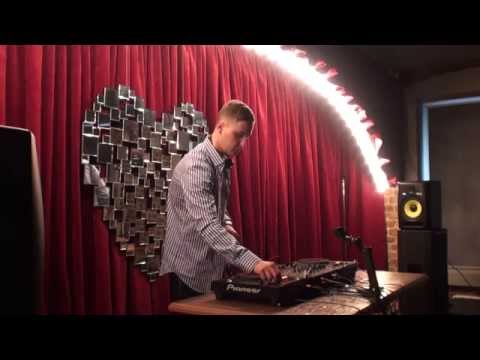 Alexey Union - Live Mix (08 April 2015)