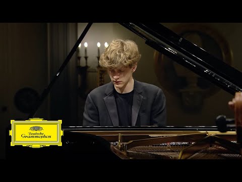 Jan Lisiecki – Beethoven: Piano Concerto No. 3: I. Allegro con brio